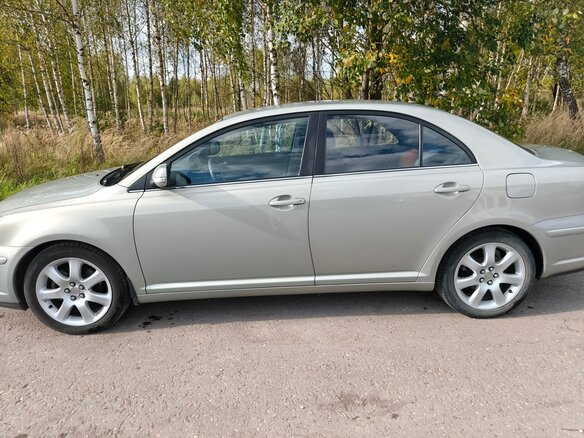2006 Toyota Avensis II Рестайлинг, серебристый, 699999 рублей - вид 7