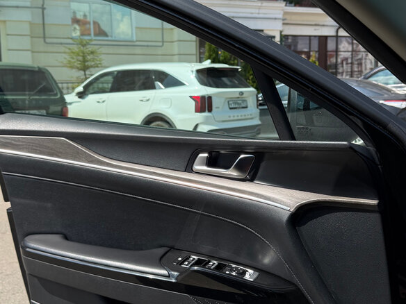 2020 Kia K5 III, чёрный, 2050000 рублей - вид 17