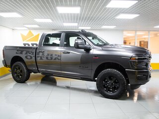 2025 Ram 1500 Crew Cab V Рестайлинг, серый, 10699000 рублей, вид 3