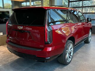 2025 Cadillac Escalade V Рестайлинг, красный, 20990000 рублей, вид 3