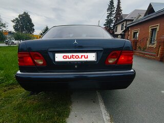 1997 Mercedes-Benz E-Класс 230 II (W210, S210), синий, 575000 рублей, вид 5