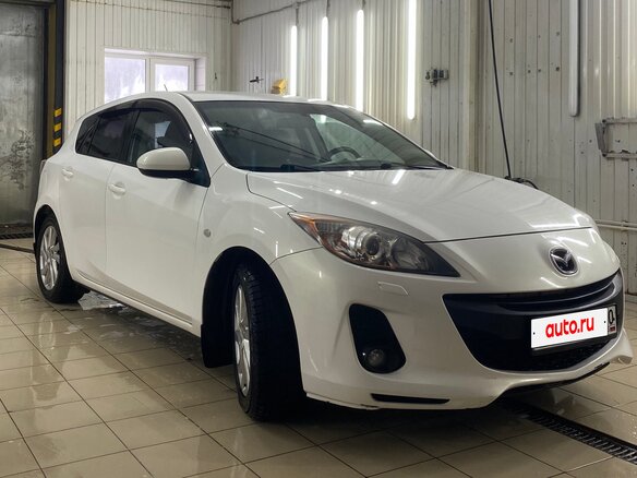 2011 Mazda 3 II (BL) Рестайлинг, белый - вид 1