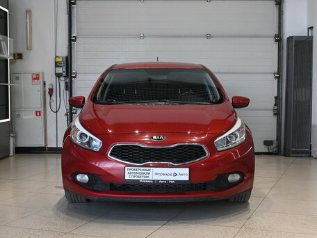 2015 Kia Ceed II, красный, 850000 рублей, вид 2