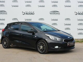 2013 Kia Ceed II, чёрный, 720000 рублей, вид 3