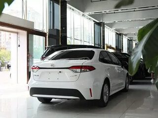 2022 Toyota Levin XII (E210), белый, 1250040 рублей, вид 4