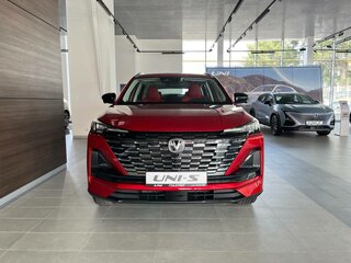 2025 Changan UNI-S I, красный, 3179900 рублей, вид 2