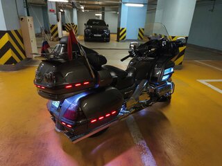 2010 Honda GL 1800 Gold Wing, серый, 1650000 рублей, вид 4
