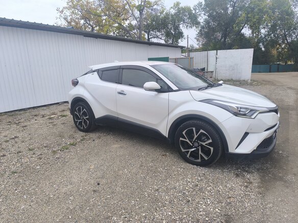 2018 Toyota C-HR I, белый, 1790000 рублей - вид 3