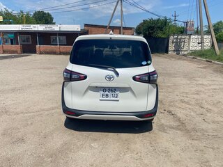 2016 Toyota Sienta II, белый, 1330000 рублей, вид 5