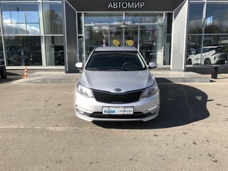 2015 Kia Rio III Рестайлинг, серебристый, 1072000 рублей, вид 2