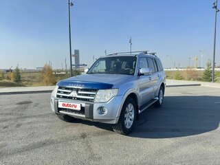 2011 Mitsubishi Pajero IV Рестайлинг 1, серебристый, 2032000 рублей, вид 3