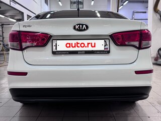 2016 Kia Rio III Рестайлинг, белый, 999000 рублей, вид 5