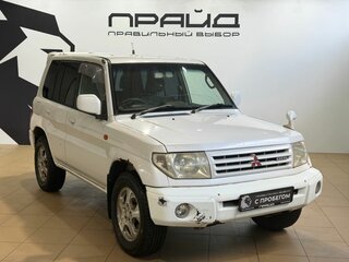 Mitsubishi Pajero iO
