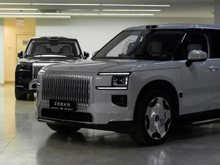 2026 Zeekr 9X 70 kWh, серебристый, 15700000 рублей, вид 4