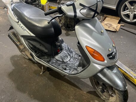 1998 Yamaha Axis, серебристый, 65000 рублей, вид 1