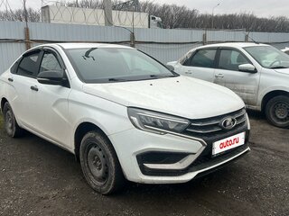 2024 Lada (ВАЗ) Vesta I Рестайлинг (NG), белый, 900000 рублей, вид 1