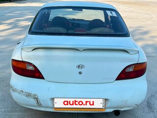 1996 Hyundai Lantra II, белый, 260000 рублей, вид 3