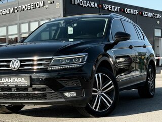 2020 Volkswagen Tiguan II Рестайлинг, чёрный, 3490000 рублей, вид 2