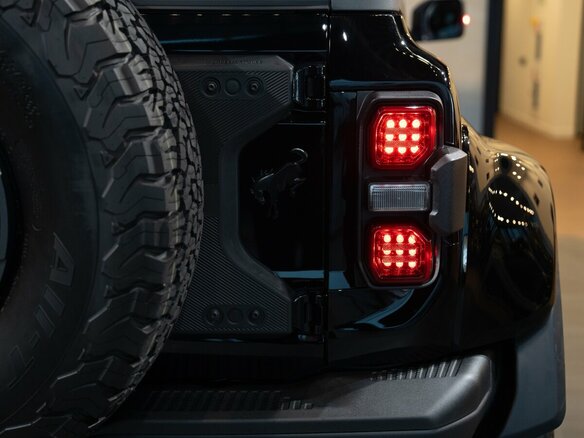 2026 Ford Bronco Raptor VI, чёрный - вид 11