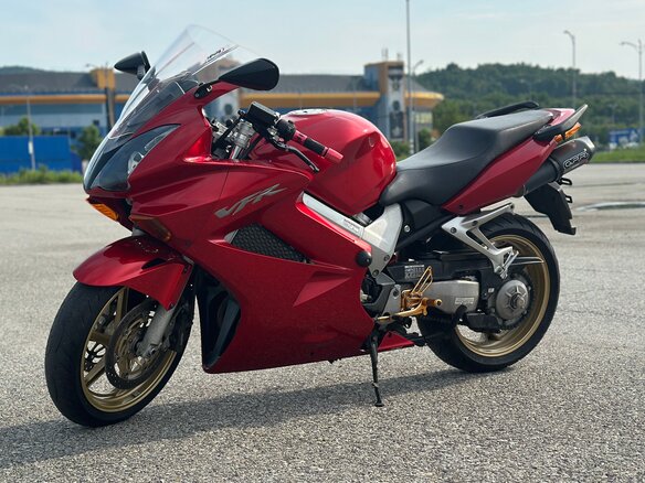 2002 Honda VFR 800, красный, 450000 рублей - вид 3