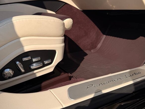 2018 Porsche Panamera Turbo II, фиолетовый, 7659000 рублей - вид 16