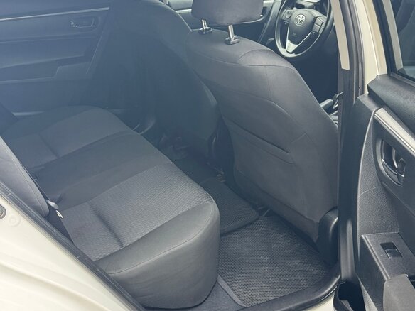 2013 Toyota Corolla XI (E160, E170, E180), белый, 1150000 рублей - вид 13