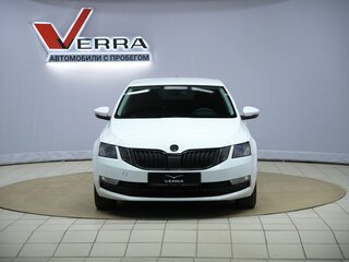 2018 Skoda Octavia III (A7) Рестайлинг, белый, 1590000 рублей, вид 2
