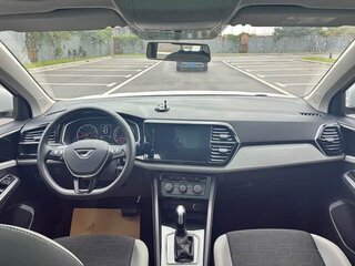 2023 Jetta VS7 I Рестайлинг 1, белый, 1270000 рублей, вид 4