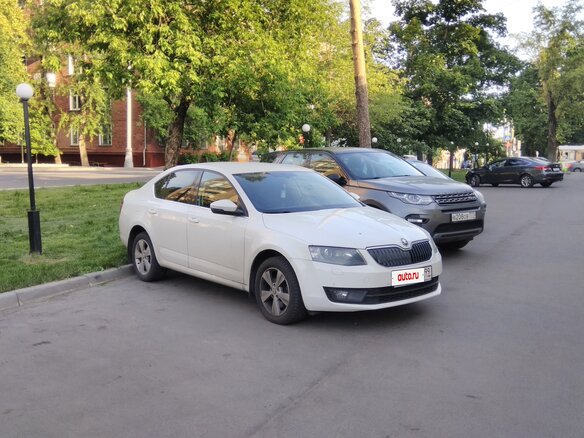 2014 Skoda Octavia III (A7), белый, 1300000 рублей - вид 1
