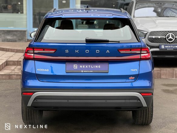 2025 Skoda Kodiaq II, синий, 6150000 рублей - вид 5