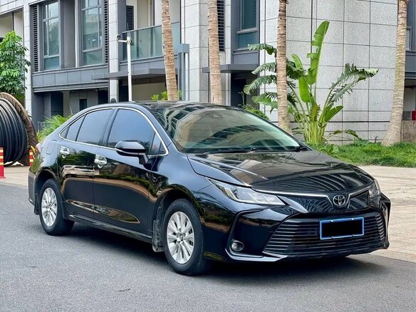 2022 Toyota Corolla XII (E210), чёрный, 1179000 рублей - вид 2