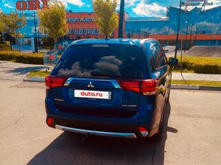2015 Mitsubishi Outlander III Рестайлинг 2, синий, 1550000 рублей, вид 4