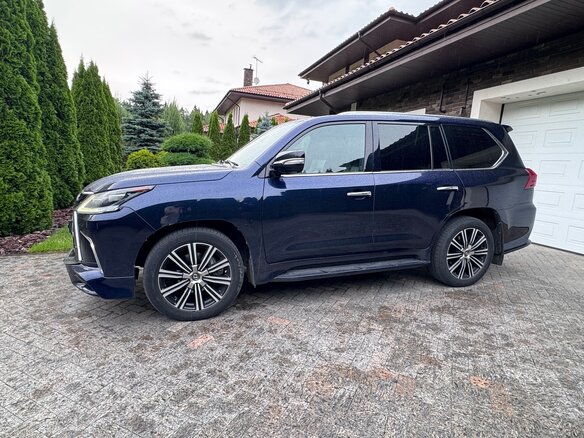 2017 Lexus LX 570 III Рестайлинг 2, синий, 6500000 рублей - вид 9