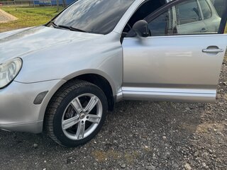 2005 Porsche Cayenne I (955), серебристый, 1250000 рублей, вид 4