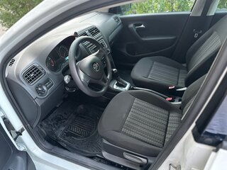 2019 Volkswagen Polo V Рестайлинг, белый, 795000 рублей, вид 4
