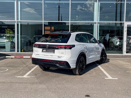 2026 Volkswagen Tiguan L Pro III (China Market), белый, 4900000 рублей, вид 5