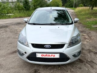 2011 Ford Focus II Рестайлинг, серебристый, 500000 рублей, вид 1