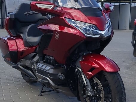 2018 Honda GL 1800 Gold Wing, красный, 2320000 рублей, вид 1