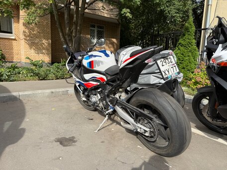 2021 BMW M 1000 RR, белый, 2377049 рублей, вид 4