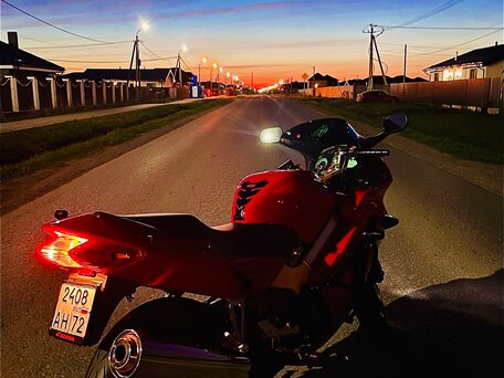 1998 Honda VFR 800, красный, 500000 рублей, вид 5