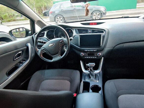 2017 Kia Ceed II Рестайлинг, коричневый, 1350000 рублей - вид 4