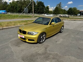 2010 BMW 1 серии 135i I (E82/E88) Рестайлинг 2, золотистый, 1350000 рублей, вид 2