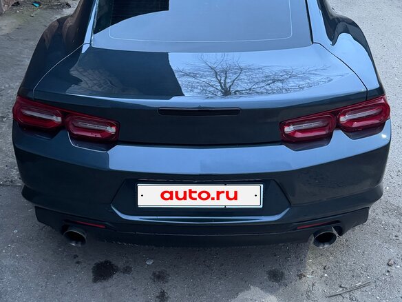 2019 Chevrolet Camaro 10-speed VI Рестайлинг, белый, 2800000 рублей - вид 2
