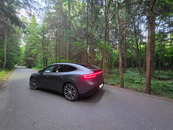 2025 Luxeed R7 I, серый, 8000000 рублей - вид 3