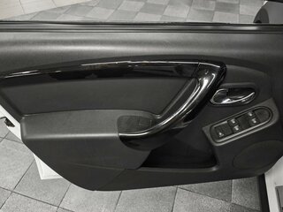 2021 Lada (ВАЗ) Largus Cross I Рестайлинг, белый, 1329000 рублей, вид 5
