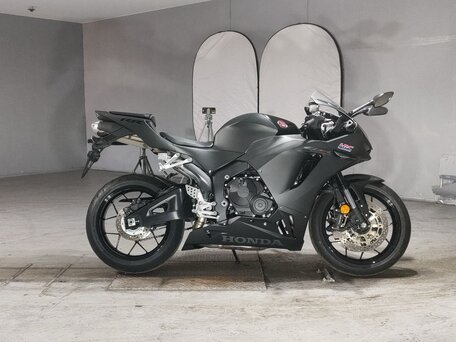 2024 Honda CBR 600RR, серый, 1175000 рублей, вид 1