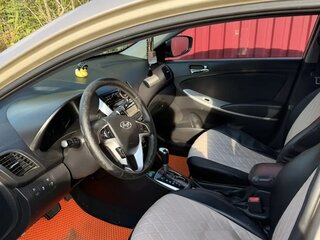 2012 Hyundai Solaris I, бежевый, 1000000 рублей, вид 4