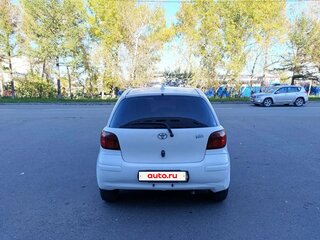 2004 Toyota Vitz I (P10), белый, 287000 рублей, вид 3