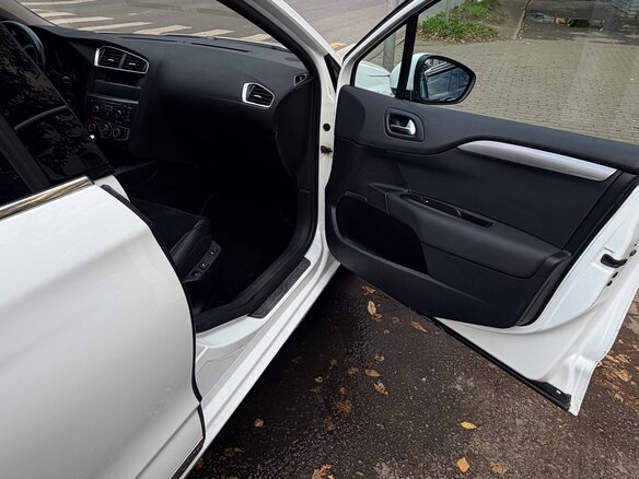 2012 Citroen C4 II, белый, 690000 рублей - вид 25