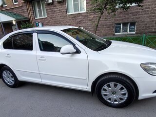 2012 Skoda Octavia II (A5) Рестайлинг, белый, 980000 рублей, вид 4